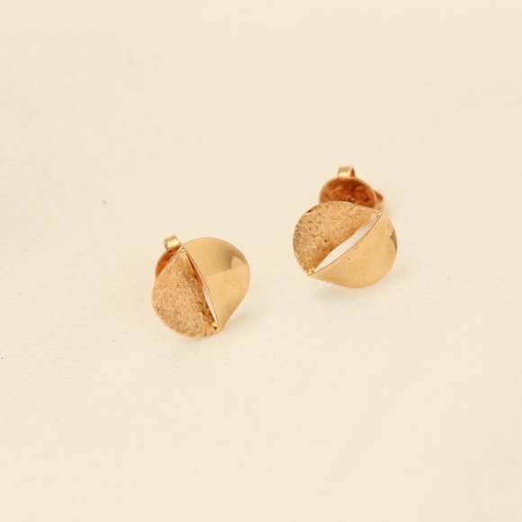 vintage antique 18K goldsmith handmade solid gold stud earrings Sweden hallmarks